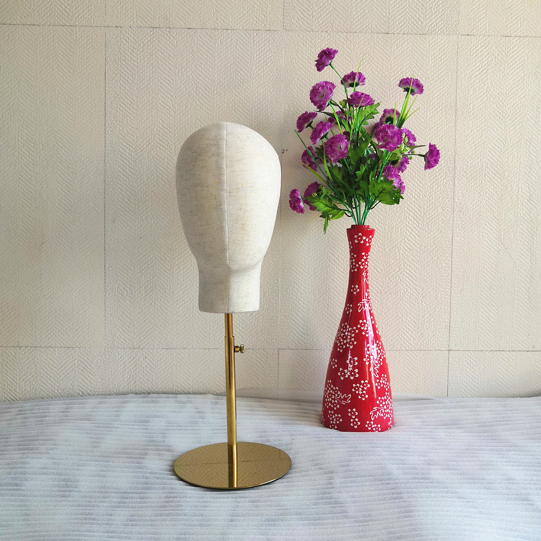 adjustable cloth wig stand mannequin head for styling
wig display stand with soft cloth surface for pinning
mannequin head stand adjustable height hair training tool
wig stand for salon training and hairpiece display