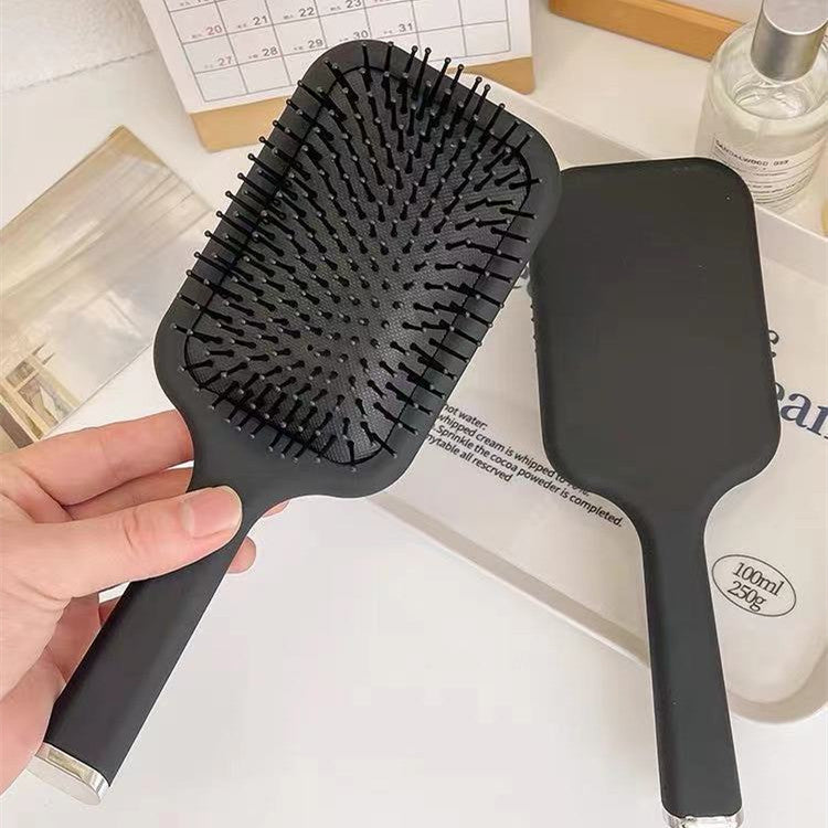 Flexible cushion brush reducing breakage and pulling