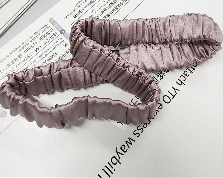 Silk Sports Headband – Non-Slip Wave Hair Band for Skincare & Workout Use.