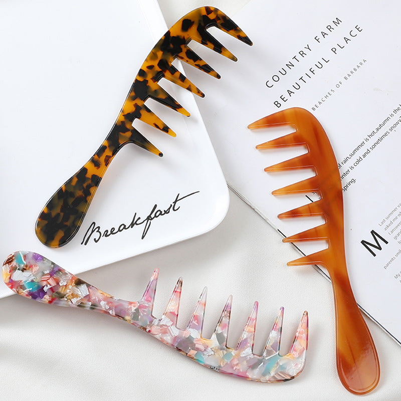 Cellulose acetate sheet comb for detangling wet hair and braids, ergonomic design