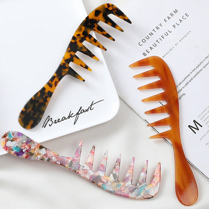 Cellulose acetate sheet comb for detangling wet hair and braids, ergonomic design