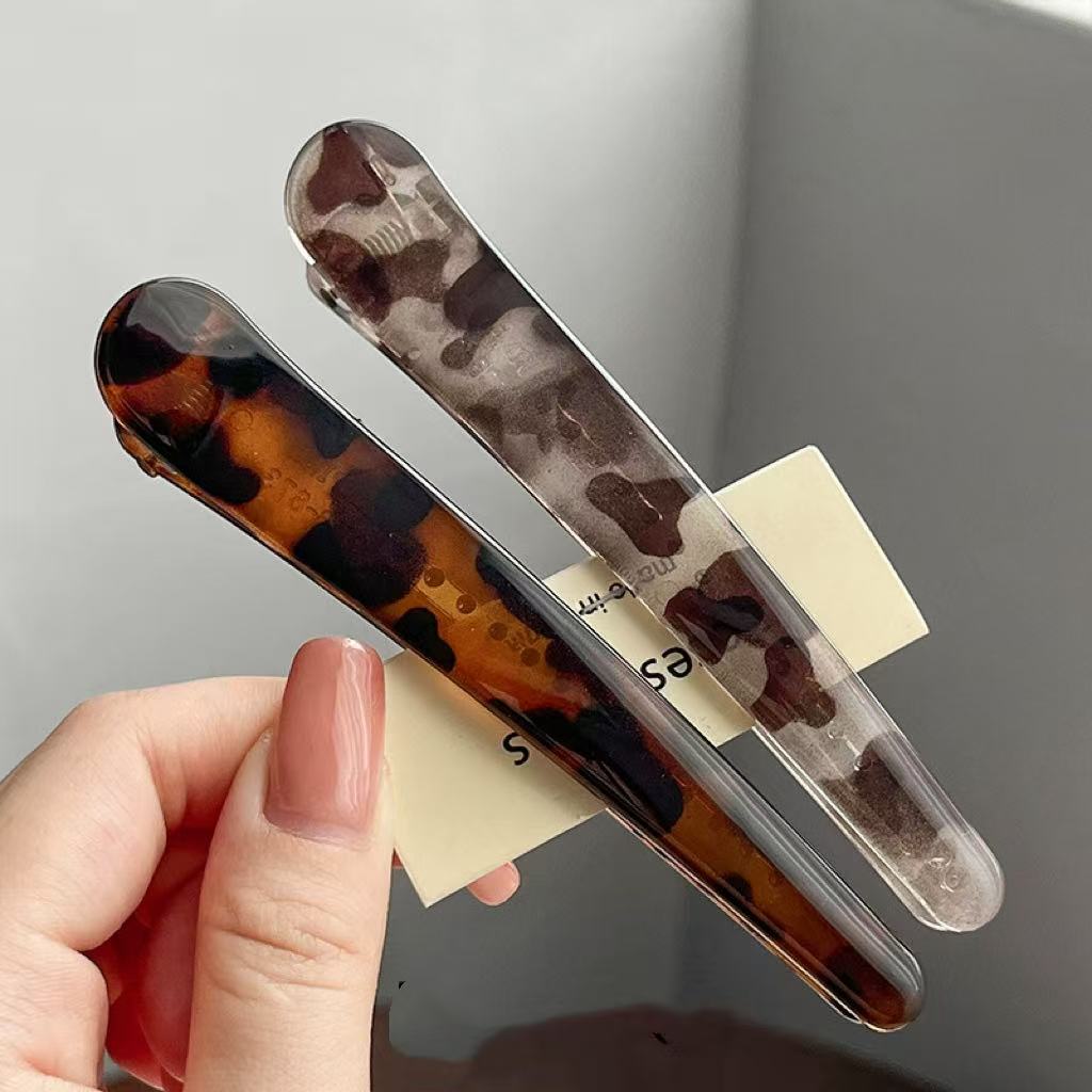Acrylic Leopard Print Hair Clip