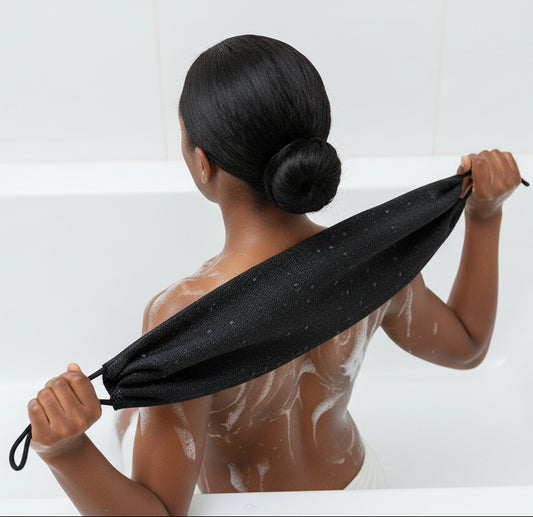 Exfoliating back scrubber with 100% coverage 