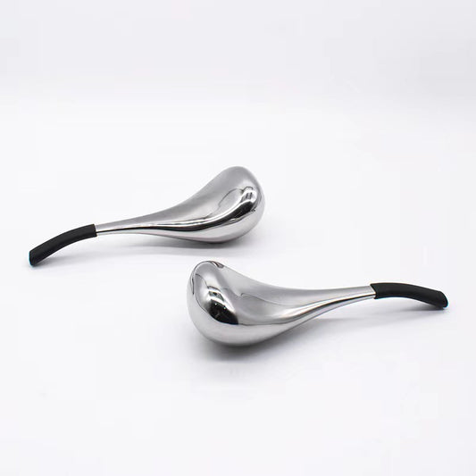 Stainless steel ice scoops for facial and neck massage
Cooling massage tool for reducing puffiness and refreshing skin
Durable ice scoops in silver and gold for home spa treatments